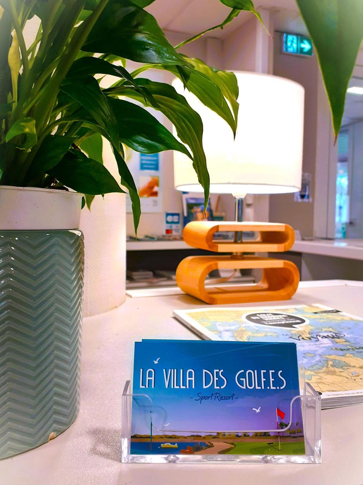 La Villa Des Golf.E.S Theix Exteriör bild