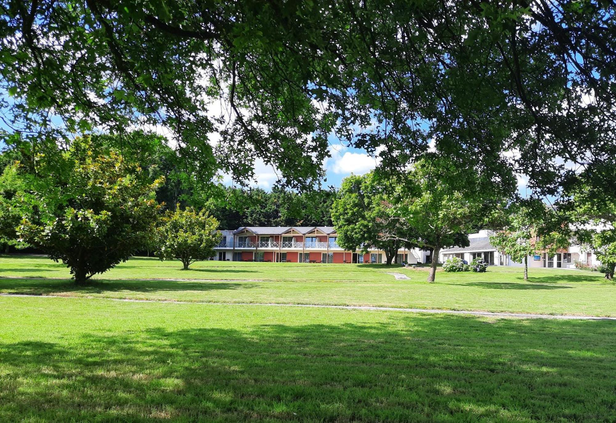 La Villa Des Golf.E.S Theix Exteriör bild